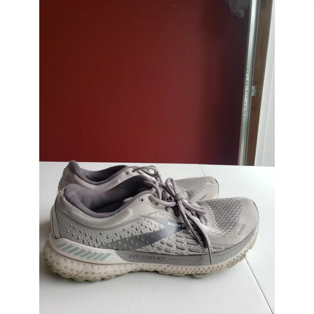 Brooks Adrenaline GTS 21 Shoes Size 11 Womens Gray Running Marathon 1203291B061